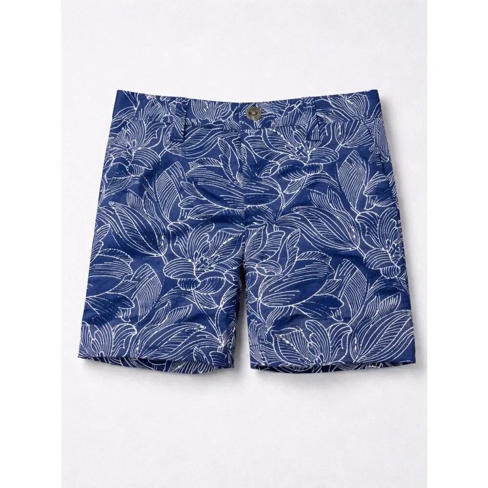Crown and Ivy Borden Blue floral print shorts size 2T NWT